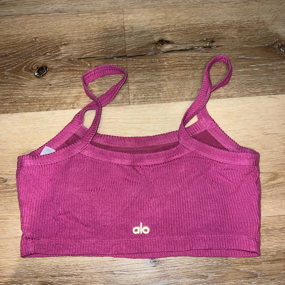 ALO Yoga Pink Ribbed Crop Whisper Sport Bra Tank in size small (worn once!!)
